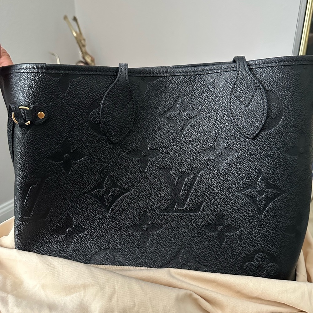 Authentic Louis Vuitton Neverfull